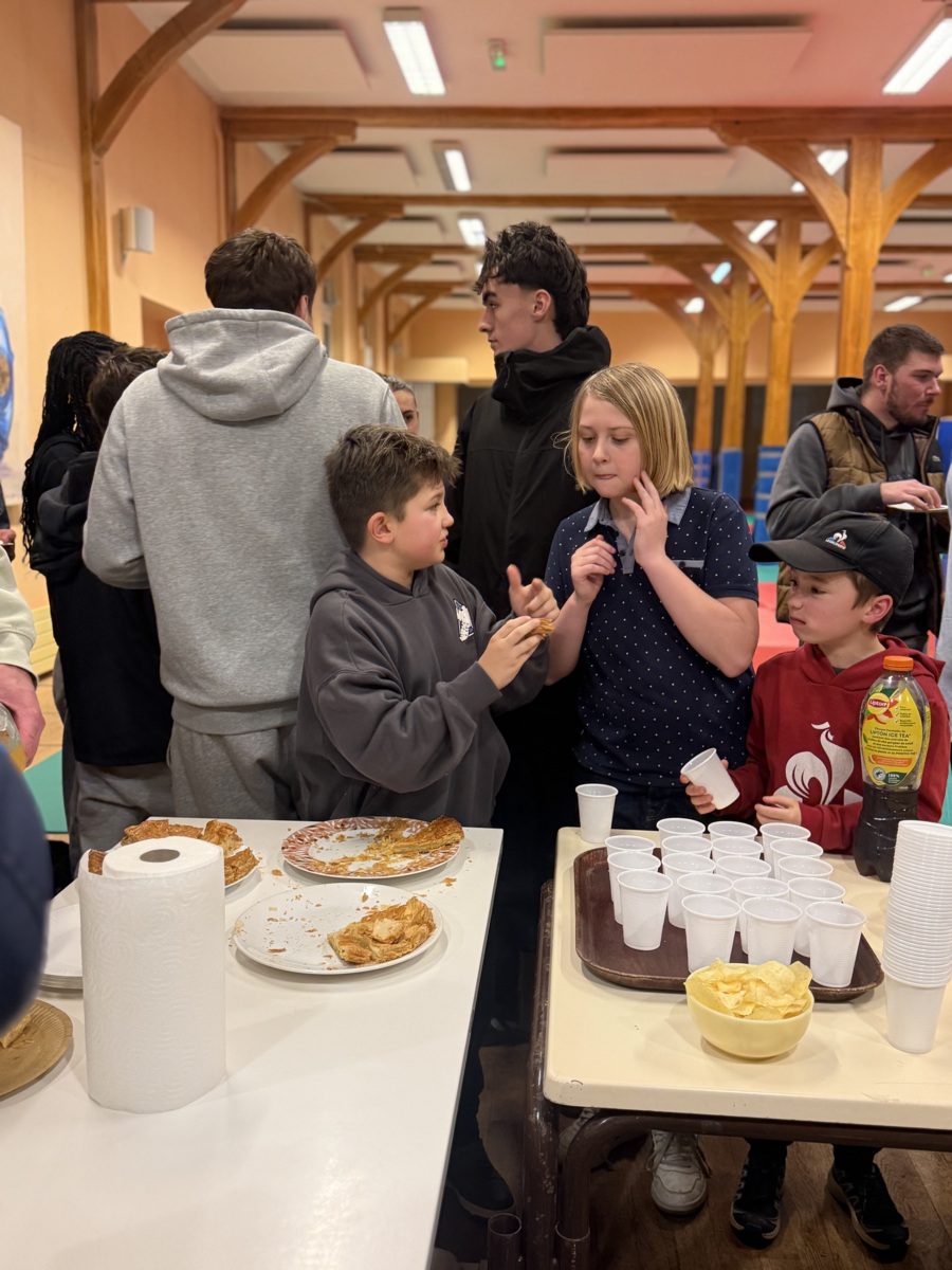 Le Cercle d’Activités Physiques partage la galette avec ses adhérents