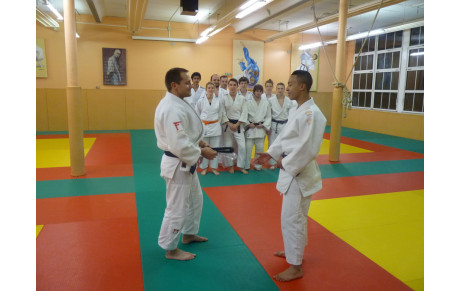 Remise de la ceinture noire à Tom Deschamps