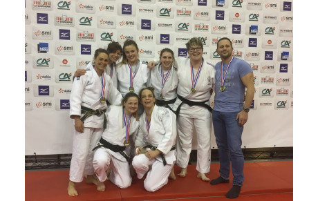 Les filles 3ème au championnat de France 2ème division 