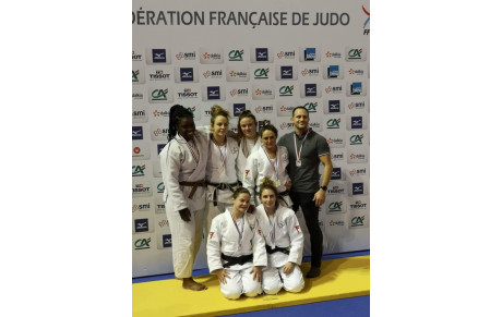 L'équipe féminine du CAP vice-championne de France de judo 2ème division